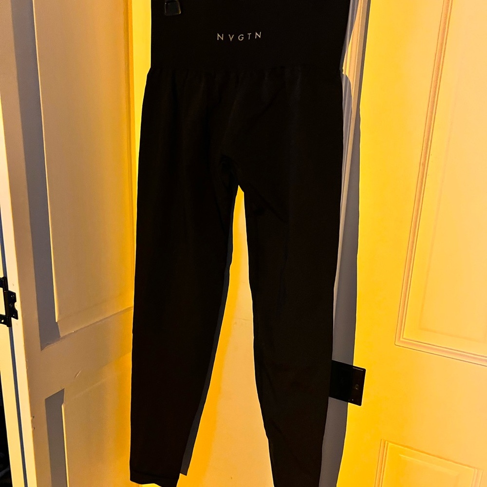 nvgtn yoga pants/leggings